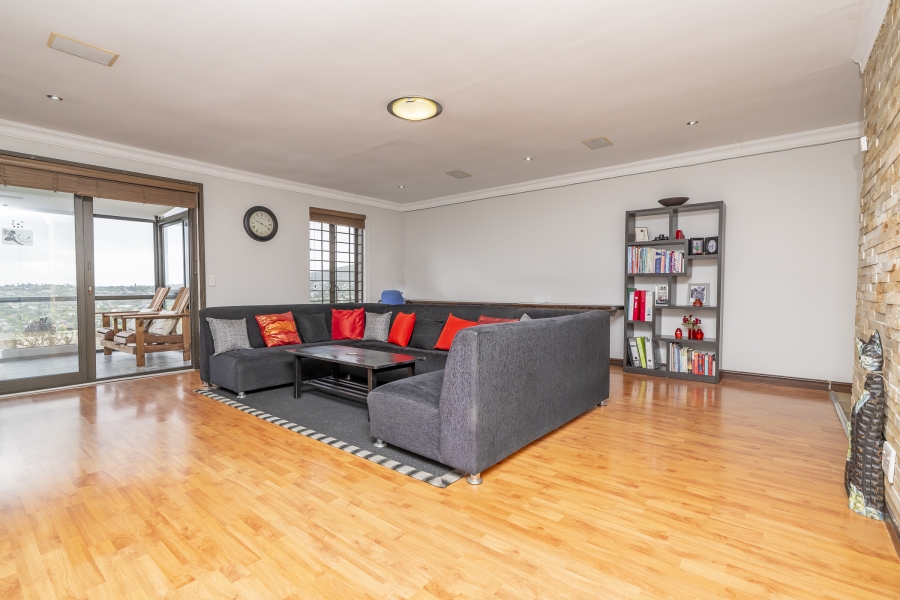 4 Bedroom Property for Sale in Van Riebeeckshof Western Cape